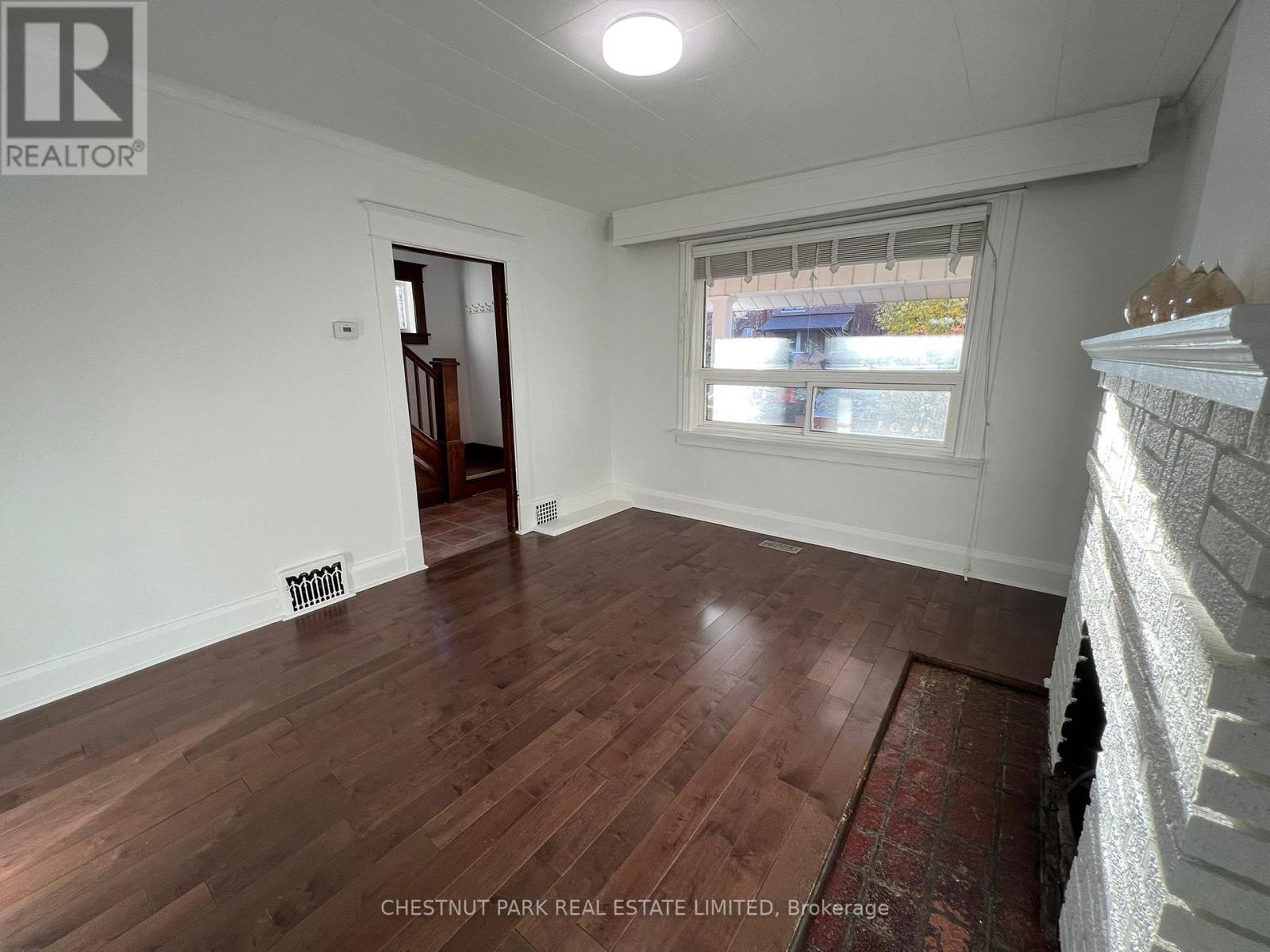 93 Seventh Street, Toronto, Ontario  M8V 3B5 - Photo 5 - W12570846