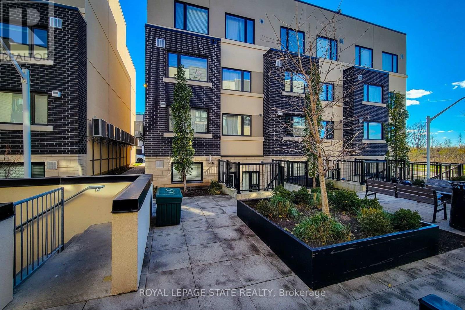 510 - 1127 Cooke Boulevard, Burlington, Ontario  L7T 0C3 - Photo 8 - W12570848