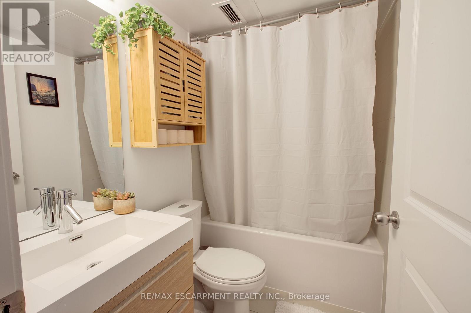 306 - 8 Fieldway Road, Toronto, Ontario  M8Z 0C3 - Photo 23 - W12570864