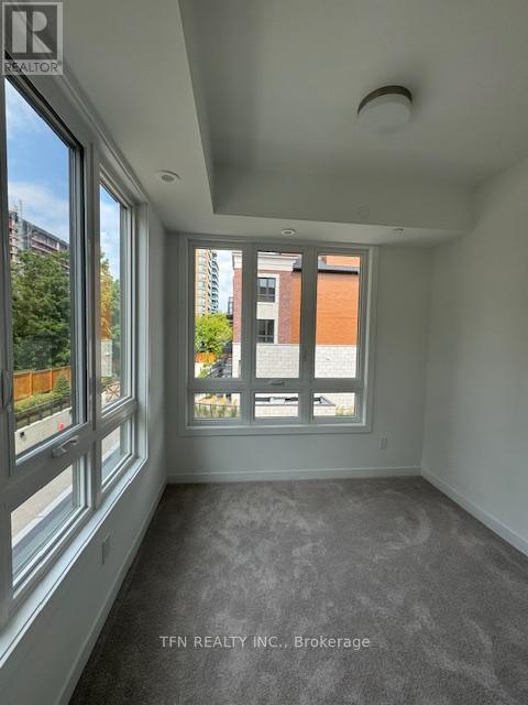 4 - 4035 Hickory Drive, Mississauga, Ontario  L4W 1L1 - Photo 5 - W12570866