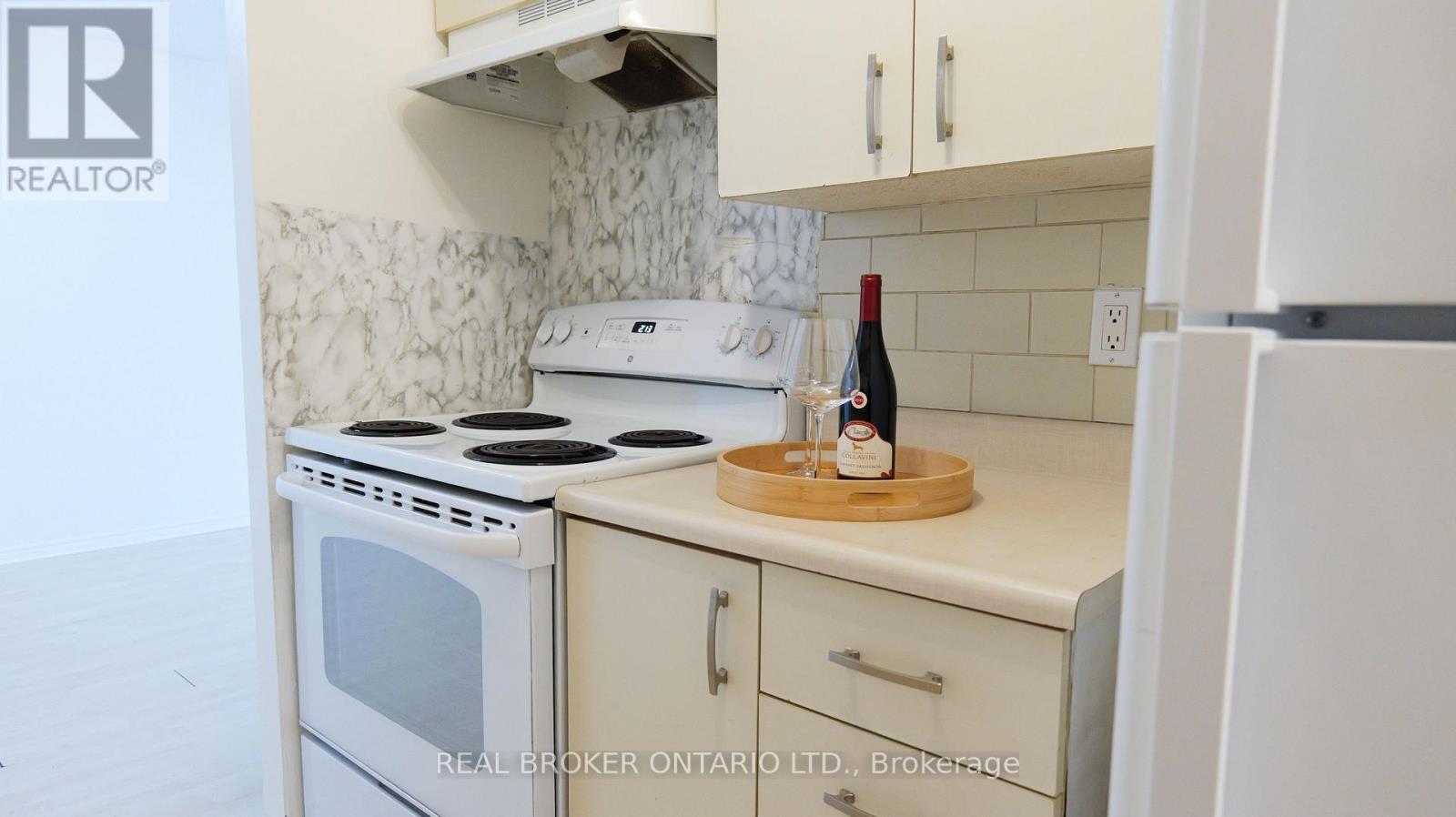 312 - 1177 Belanger Avenue, Ottawa, Ontario  K1H 8N7 - Photo 12 - X12516376