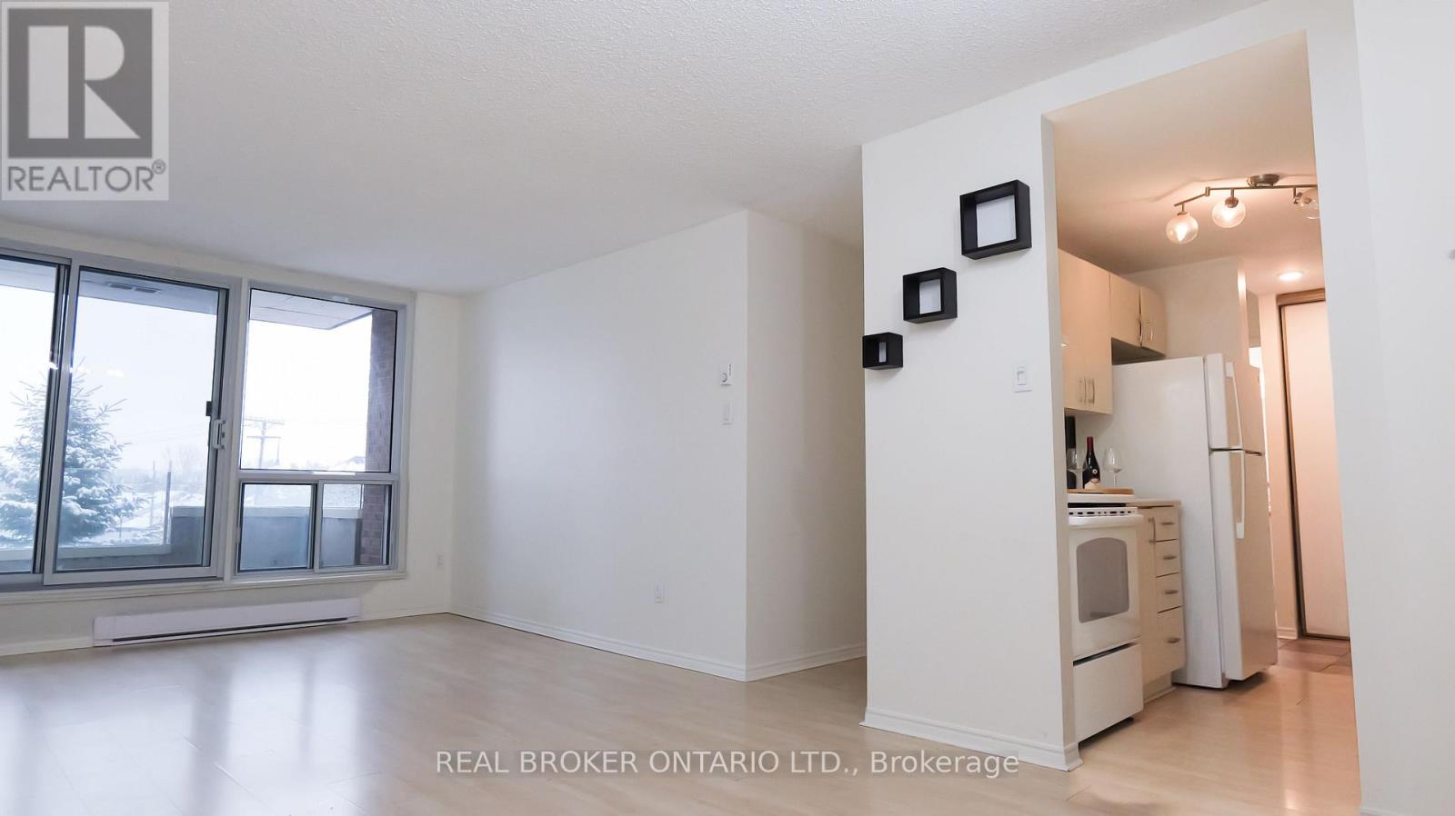 312 - 1177 Belanger Avenue, Ottawa, Ontario  K1H 8N7 - Photo 10 - X12516376