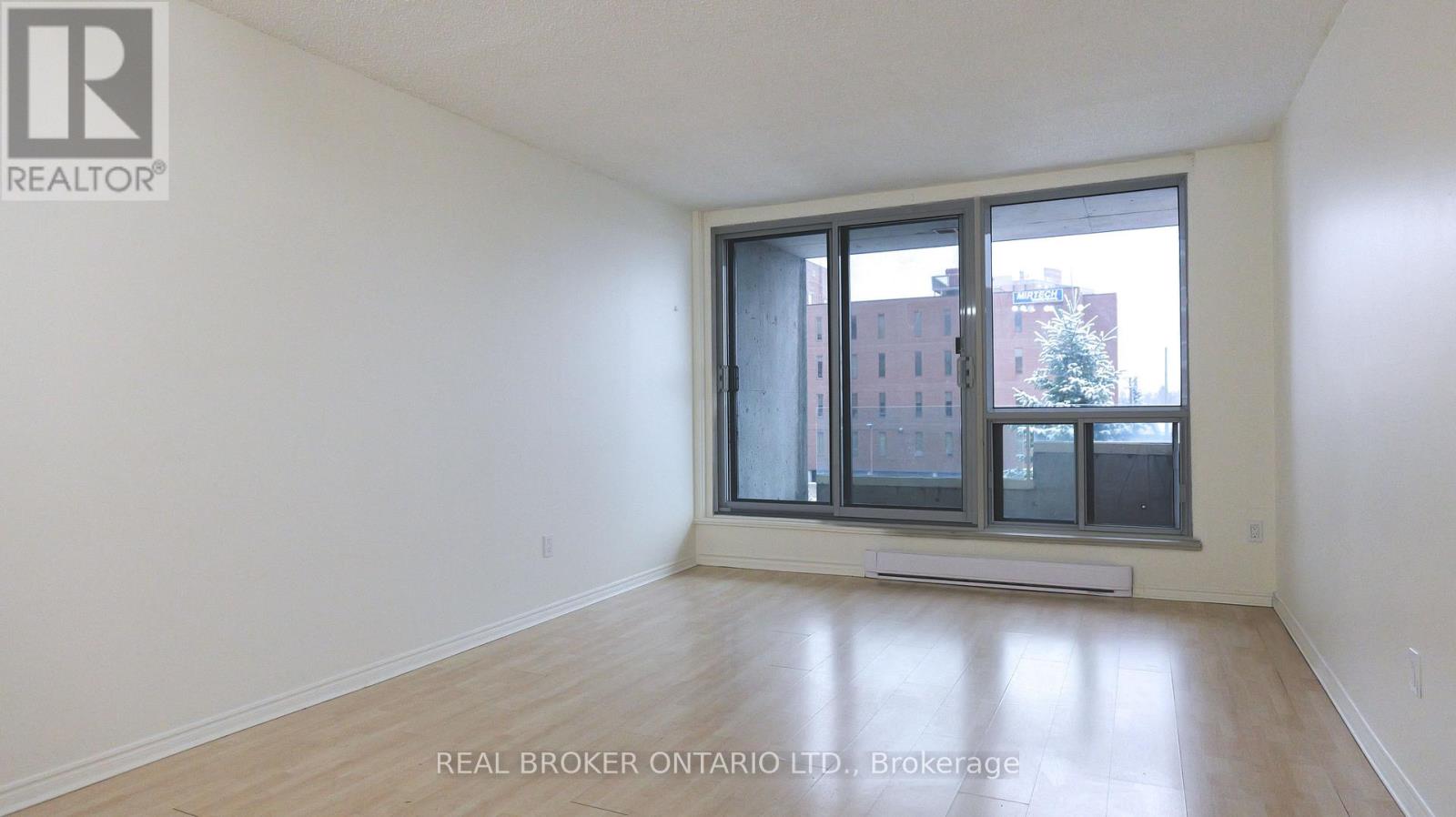 312 - 1177 Belanger Avenue, Ottawa, Ontario  K1H 8N7 - Photo 7 - X12516376