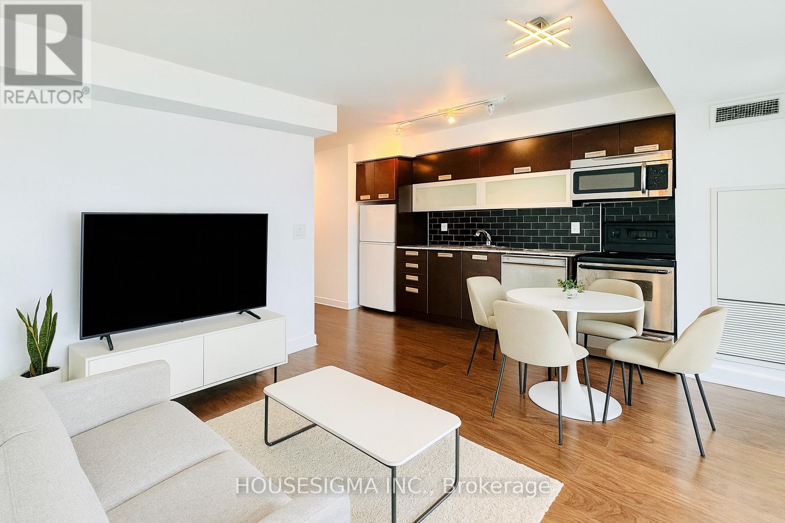 2012 - 100 WESTERN BATTERY ROAD, Toronto, Ontario