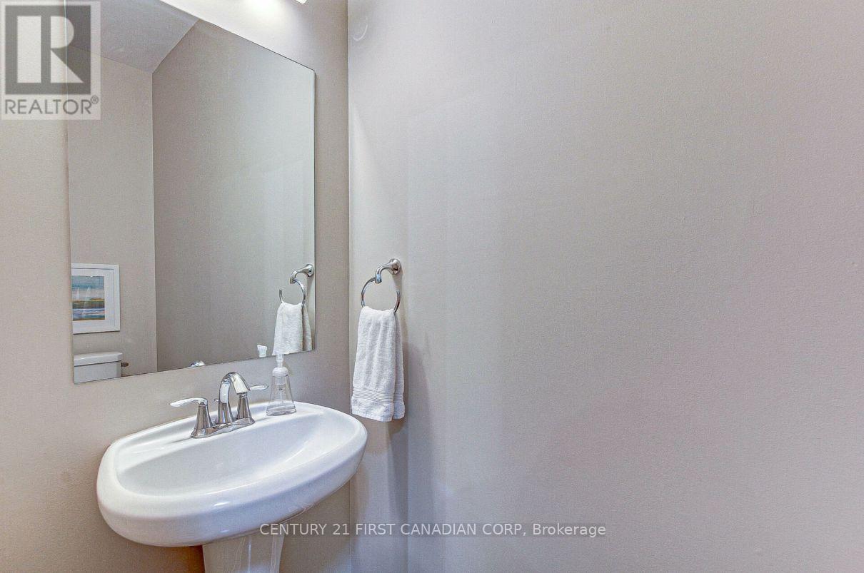 1956 Quarrier Road, London North, Ontario  N6G 5L2 - Photo 16 - X12570922