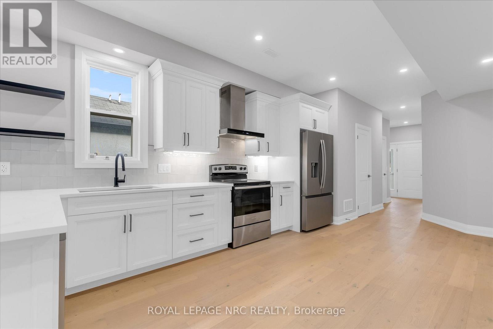 66 Page Street, Port Colborne, Ontario  L3K 5V1 - Photo 10 - X12474058