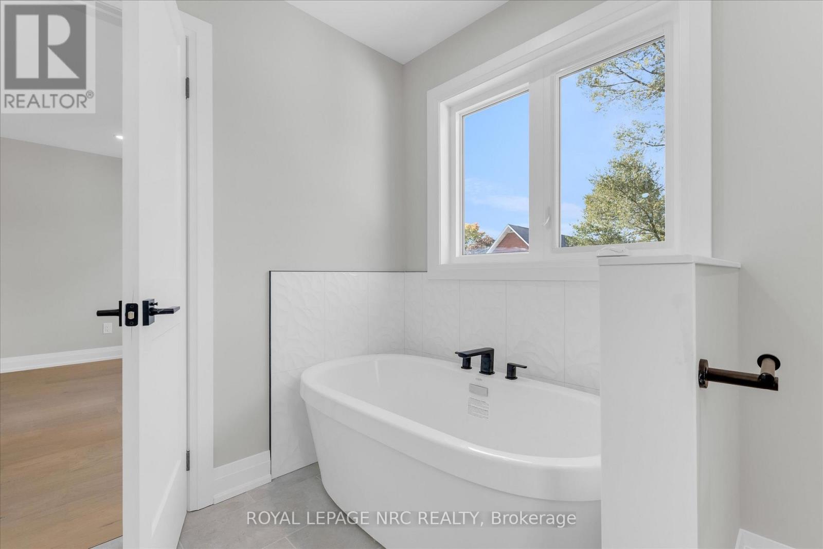 66 Page Street, Port Colborne, Ontario  L3K 5V1 - Photo 21 - X12474058