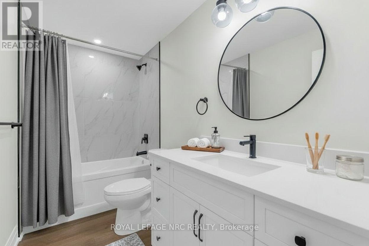 66 Page Street, Port Colborne, Ontario  L3K 5V1 - Photo 38 - X12474058