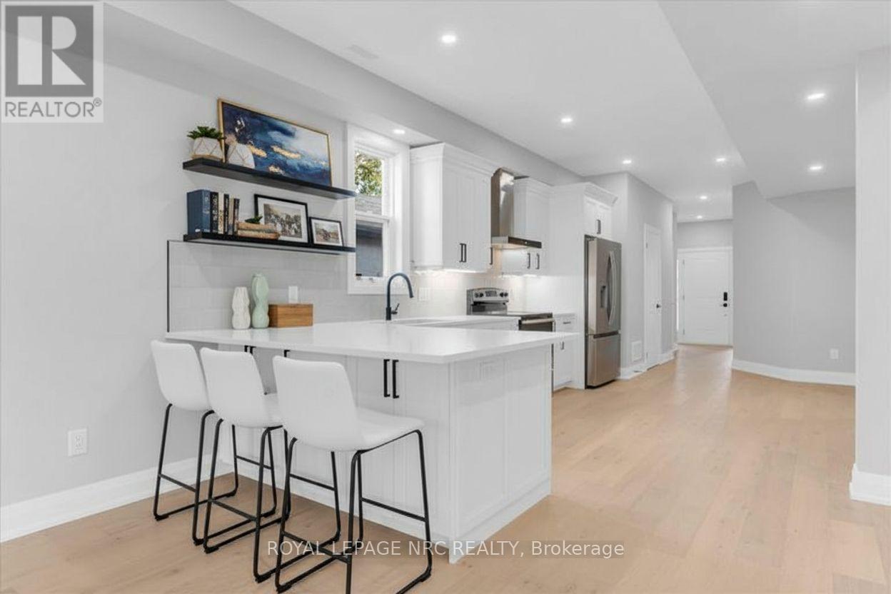 66 Page Street, Port Colborne, Ontario  L3K 5V1 - Photo 9 - X12474058