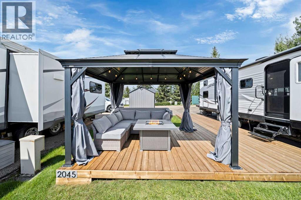 2045, 25054 South Pine Lake Road, Rural Red Deer County, Alberta  T0M 1R0 - Photo 3 - A2271772