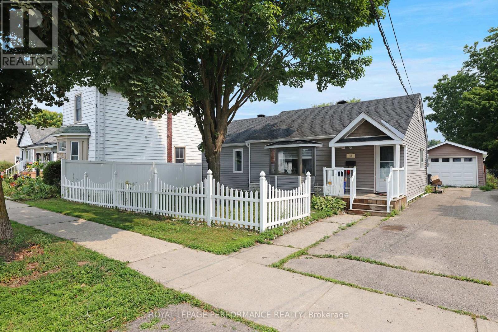 63 Wilson Street E, Perth, Ontario  K7H 1M2 - Photo 2 - X12536154