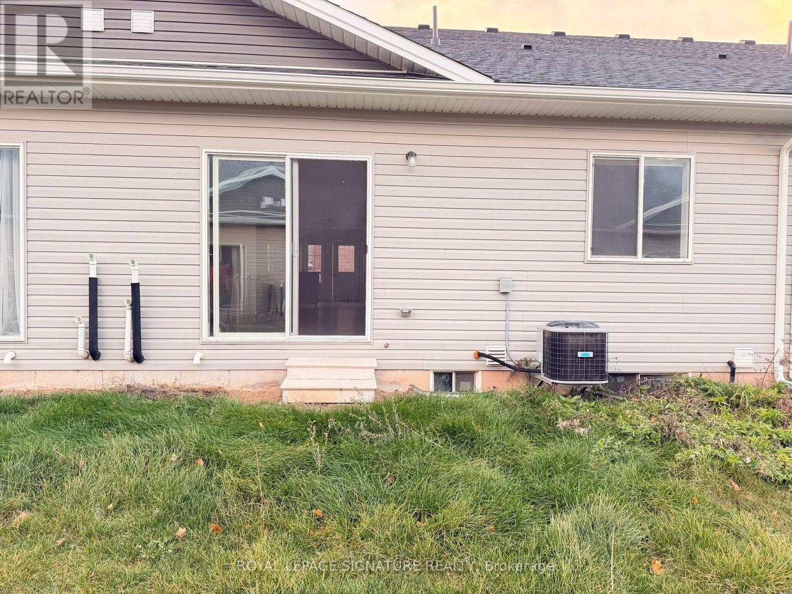 100 - 200 W Main Street, Welland, Ontario  L3C 5A4 - Photo 23 - X12567678