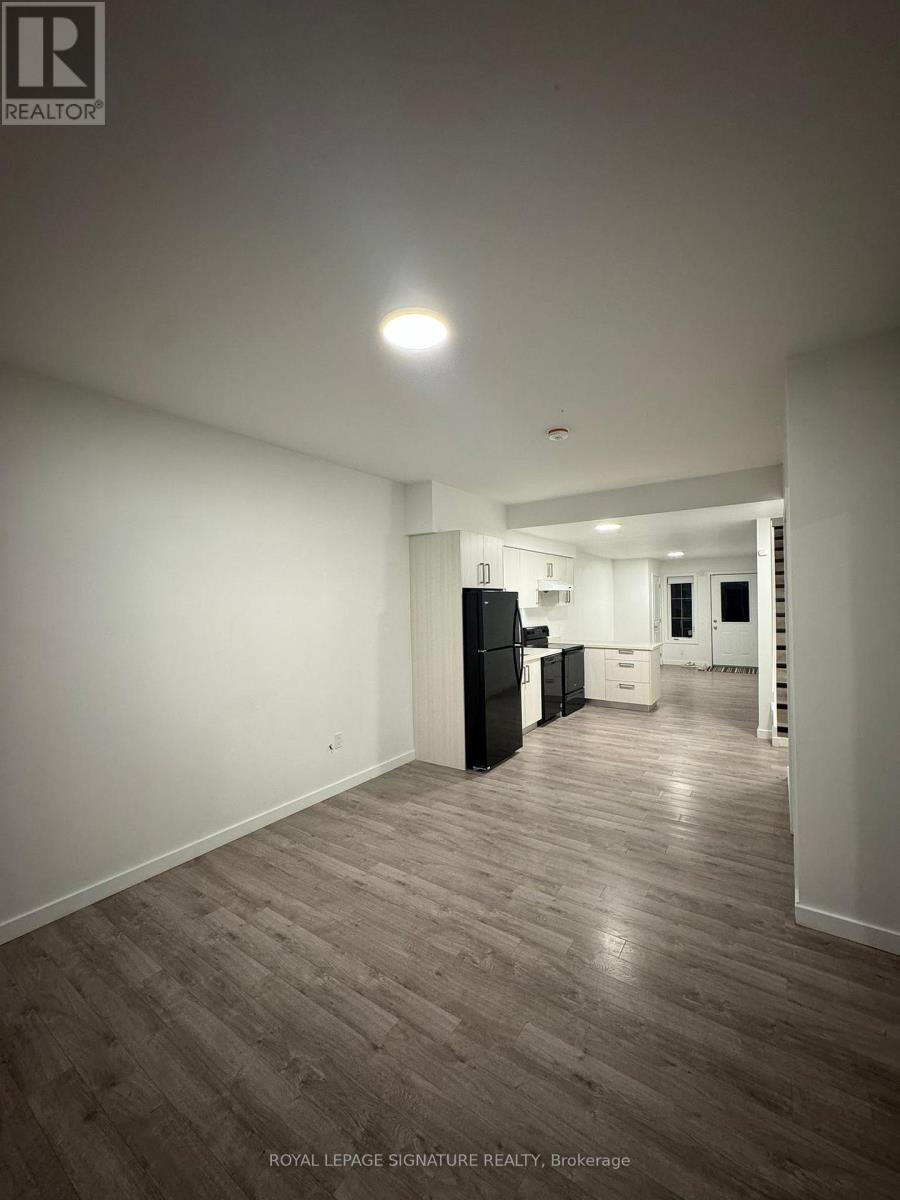 100 - 200 W Main Street, Welland, Ontario  L3C 5A4 - Photo 8 - X12567678