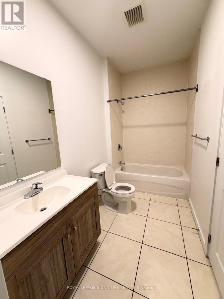 100 - 200 W Main Street, Welland, Ontario  L3C 5A4 - Photo 6 - X12567678