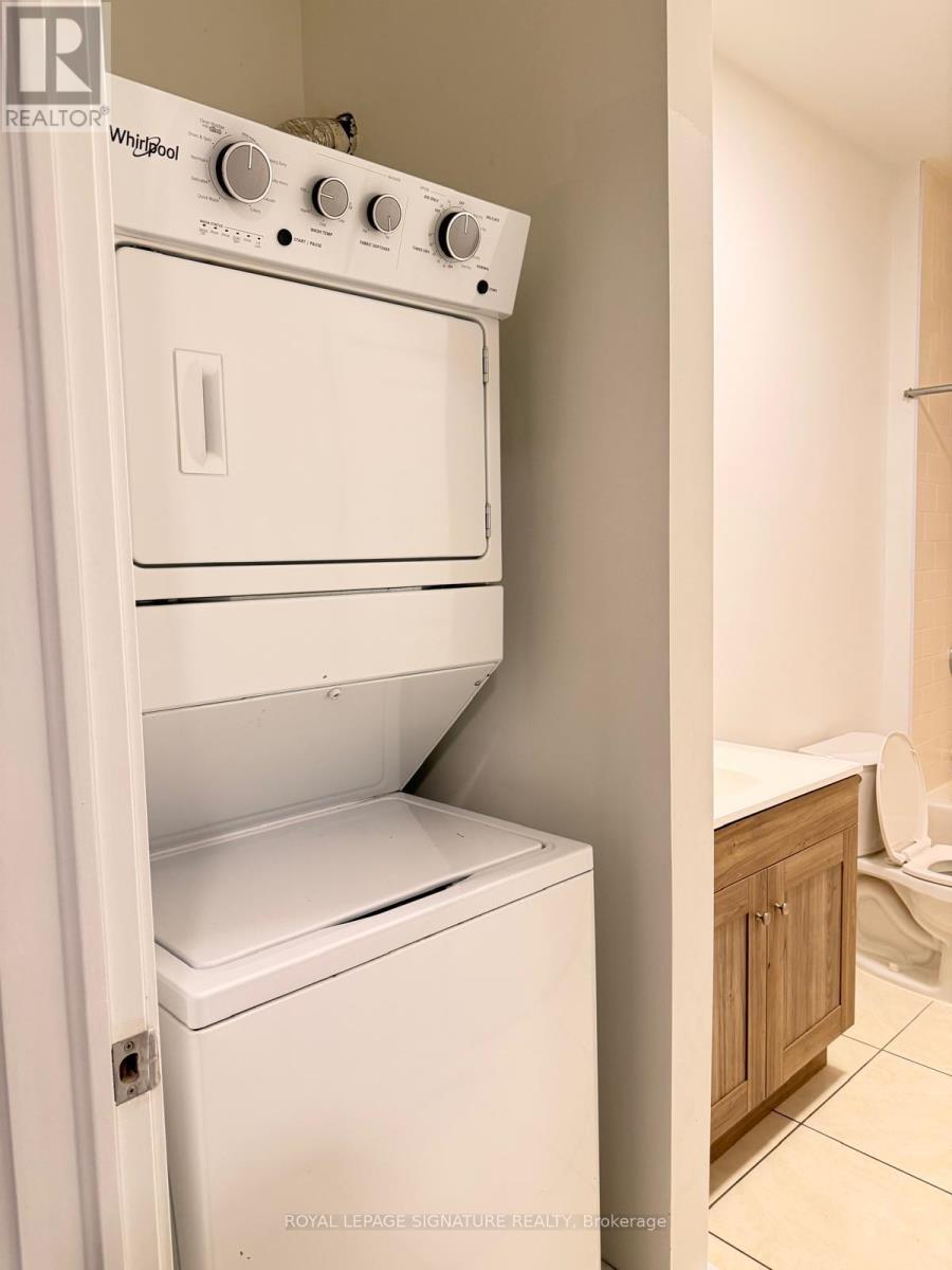 100 - 200 W Main Street, Welland, Ontario  L3C 5A4 - Photo 9 - X12567678