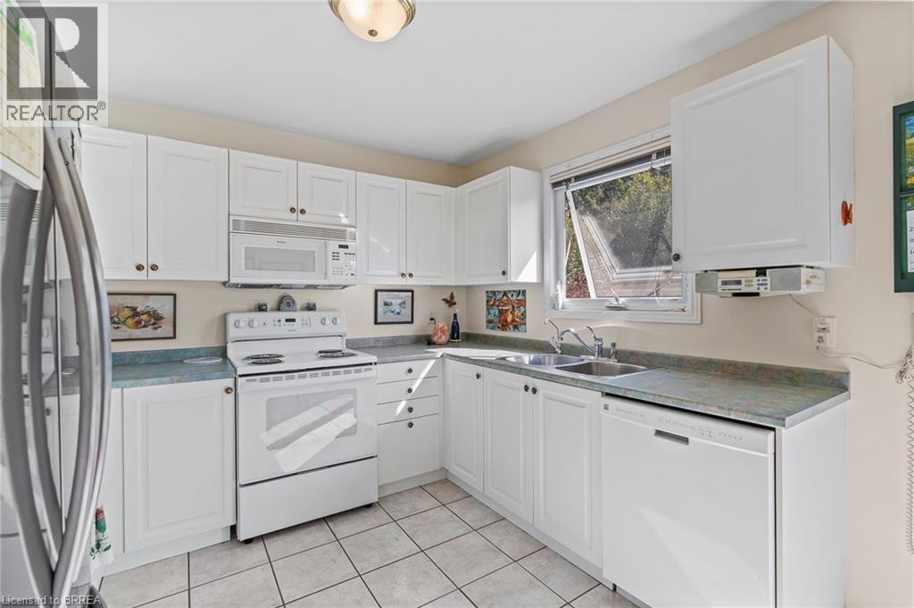 179 Olivetree Road, Brantford, Ontario  N3R 7Z4 - Photo 17 - 40789909