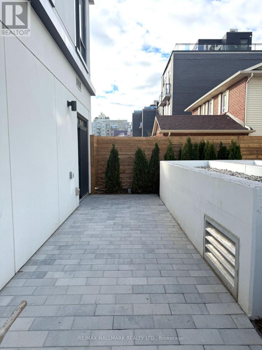 Th-06 - 20 Dervock Crescent, Toronto, Ontario  M2K 0H9 - Photo 6 - C12570910