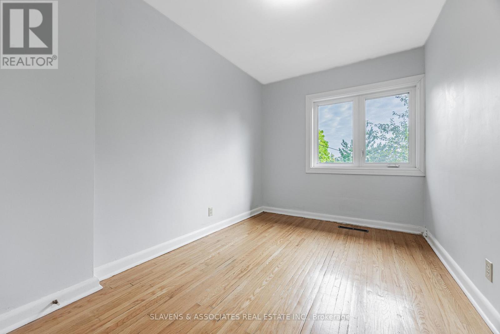 4 Burdock Lane, Toronto, Ontario  M3C 2G5 - Photo 23 - C12570928