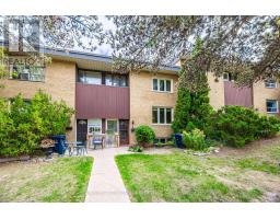 4 BURDOCK LANE, Toronto, Ontario