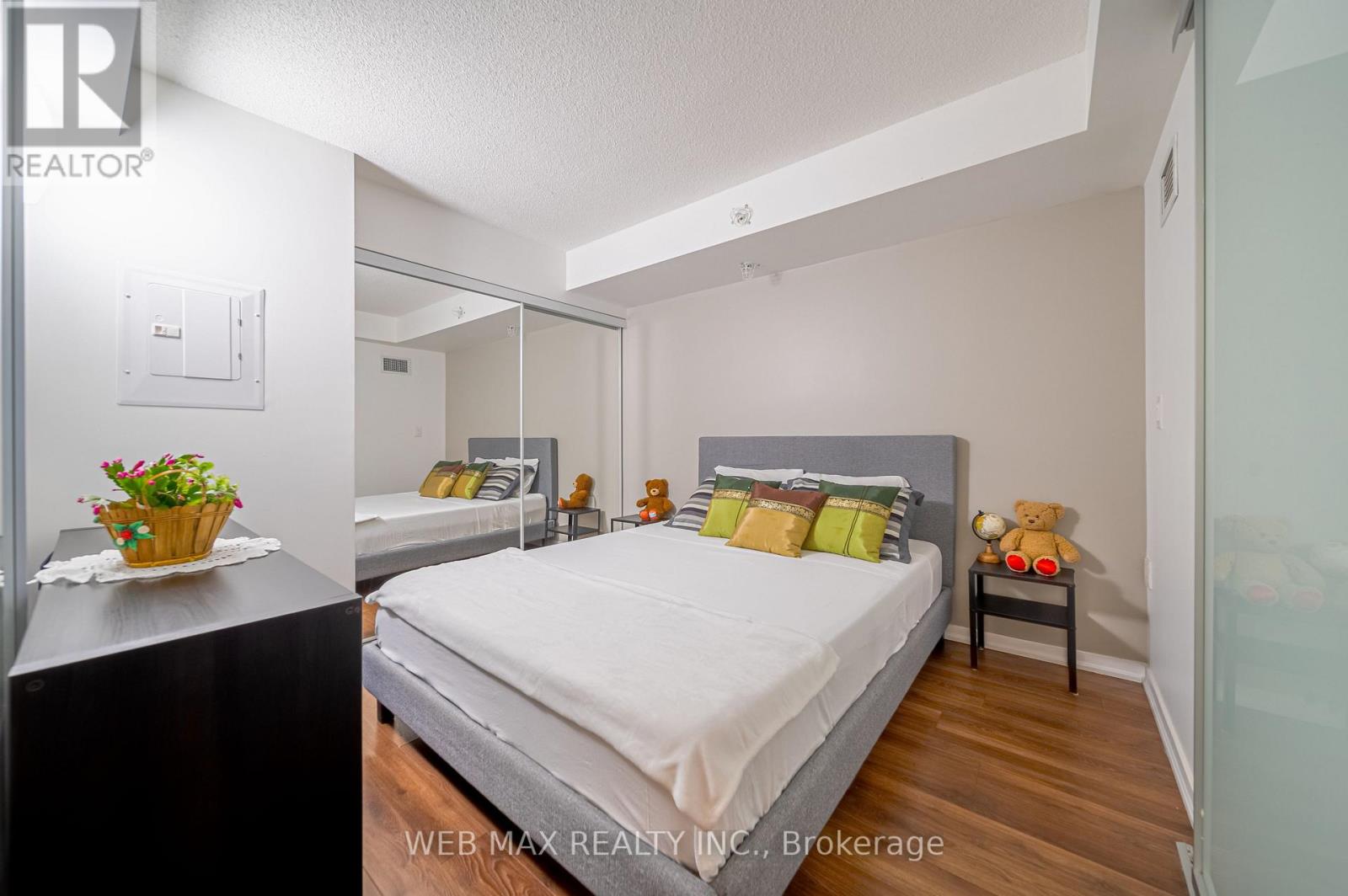 205 - 36 Lisgar Street W, Toronto, Ontario  M6J 0C7 - Photo 6 - C12570964