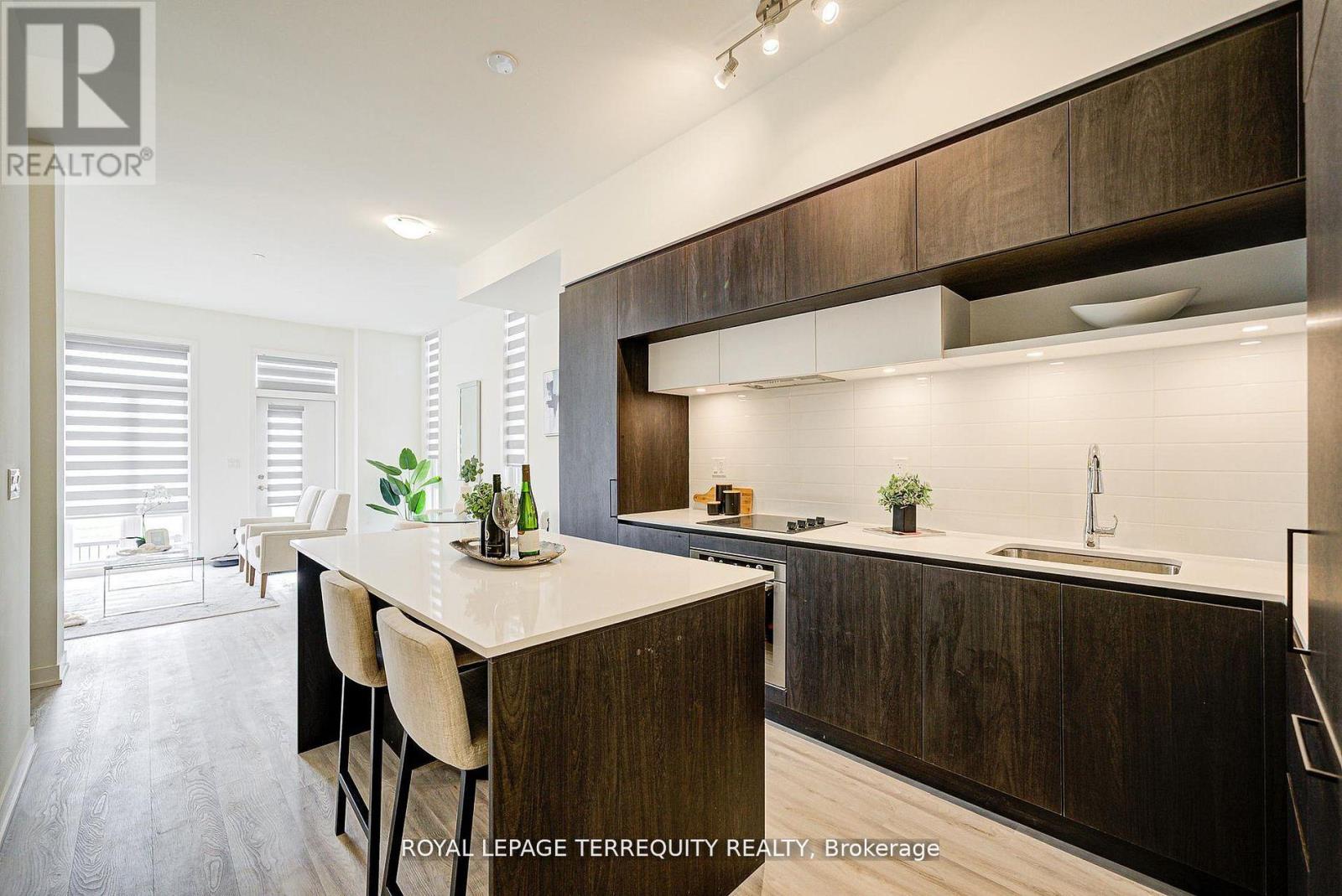 601 - 7 Steckley House Lane, Richmond Hill, Ontario  L4S 0N1 - Photo 10 - N12570882