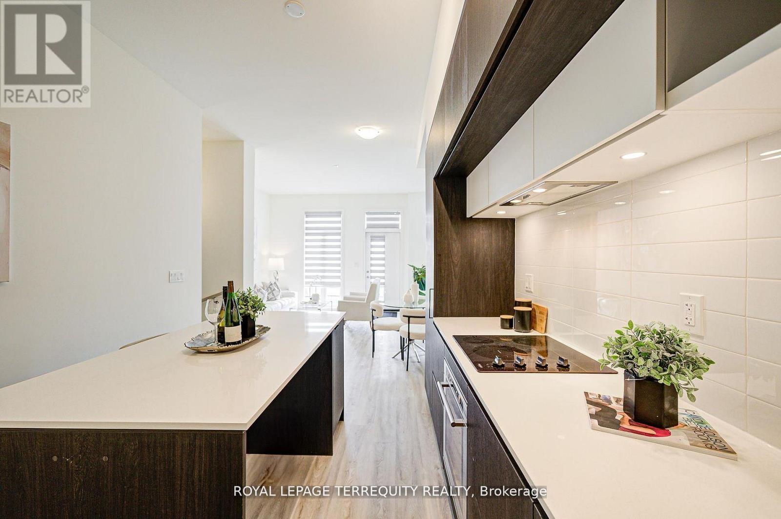 601 - 7 Steckley House Lane, Richmond Hill, Ontario  L4S 0N1 - Photo 13 - N12570882