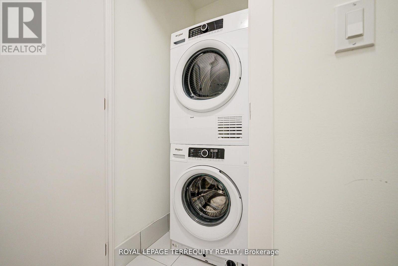 601 - 7 Steckley House Lane, Richmond Hill, Ontario  L4S 0N1 - Photo 25 - N12570882