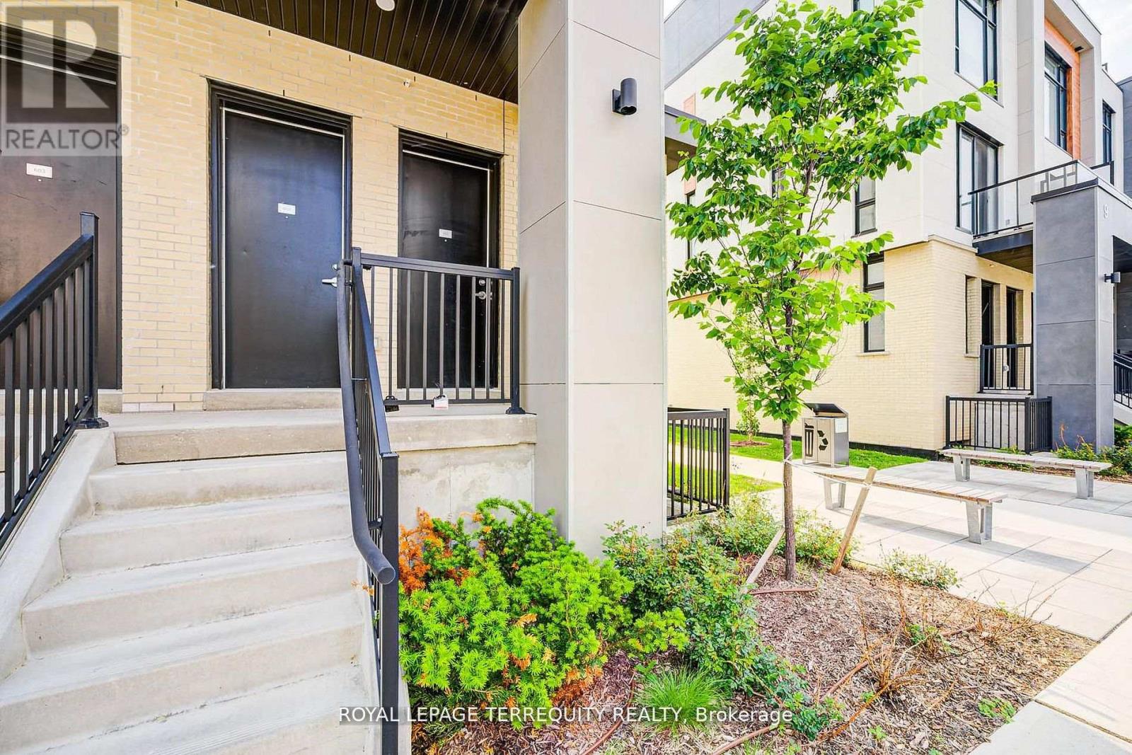 601 - 7 Steckley House Lane, Richmond Hill, Ontario  L4S 0N1 - Photo 7 - N12570882