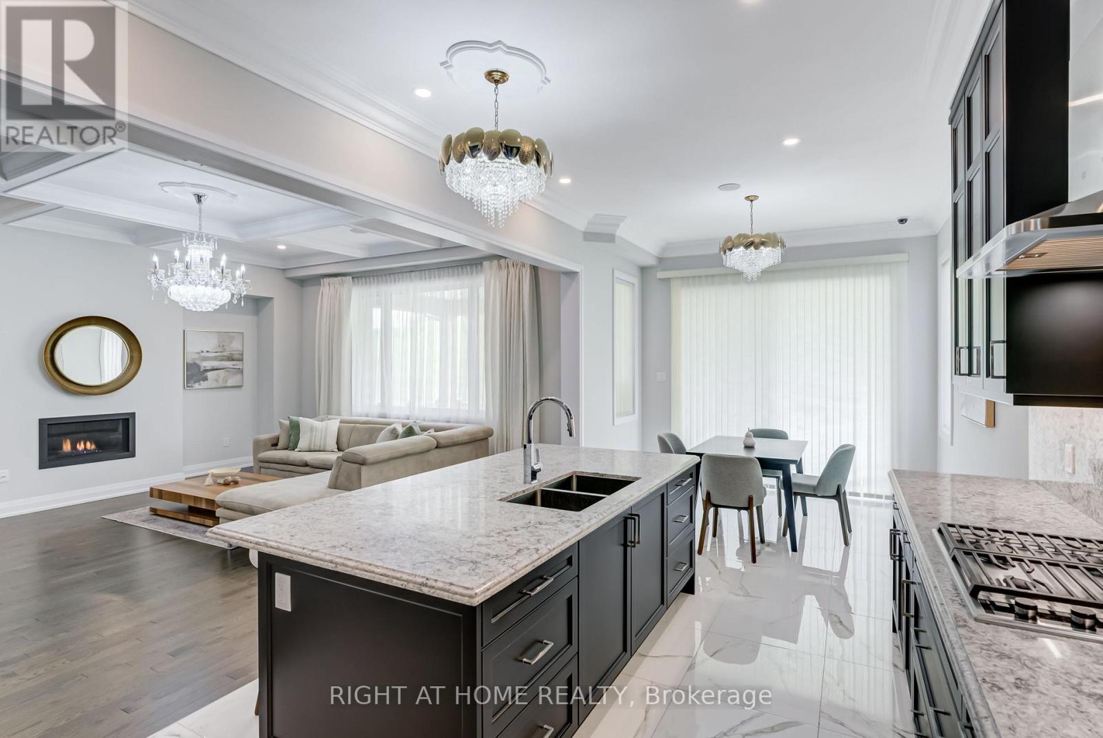 185 Cranberry Lane, Aurora, Ontario  L4G 5Z4 - Photo 18 - N12570912