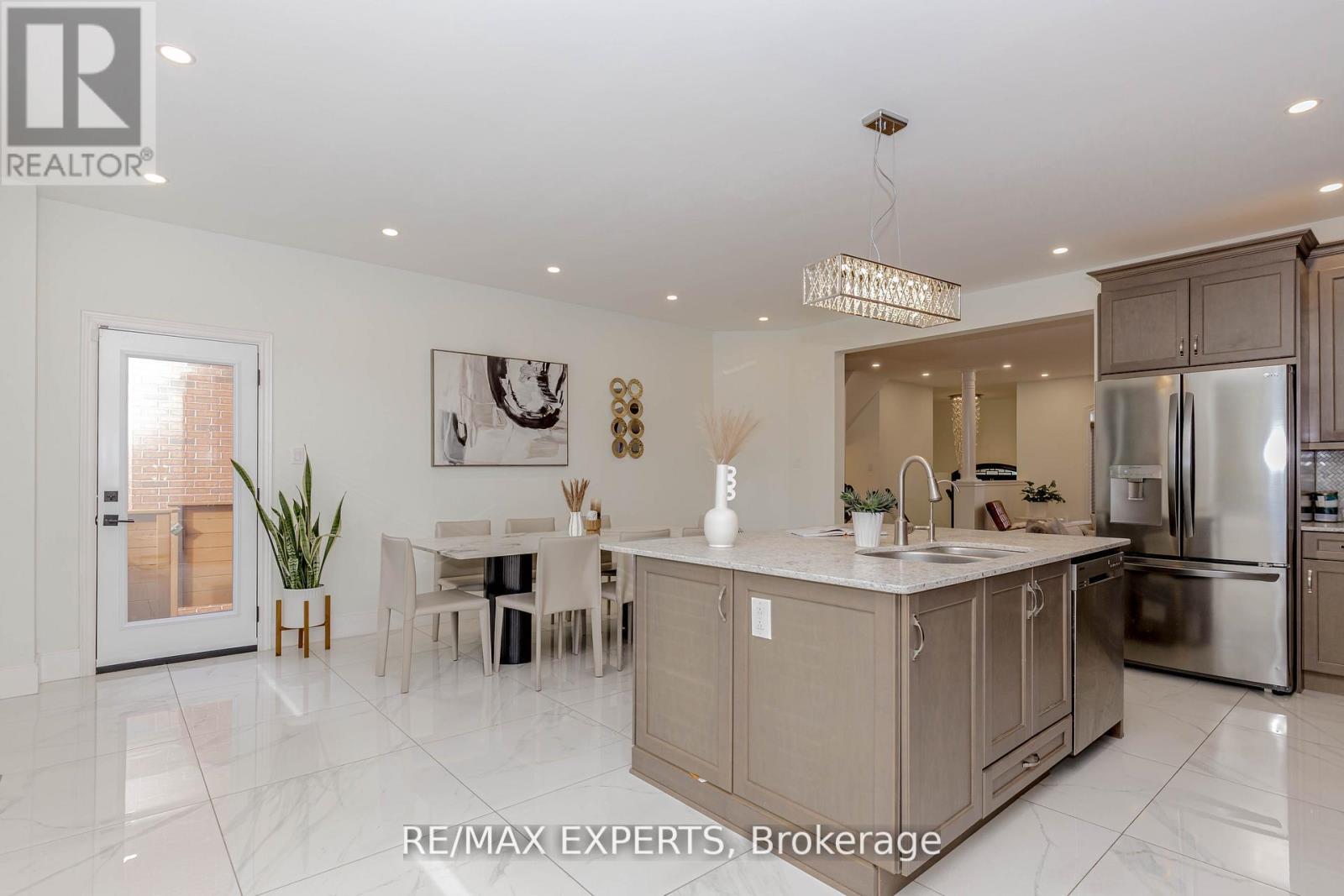 193 Fairlane Crescent, Vaughan, Ontario  L4H 2H1 - Photo 12 - N12570916