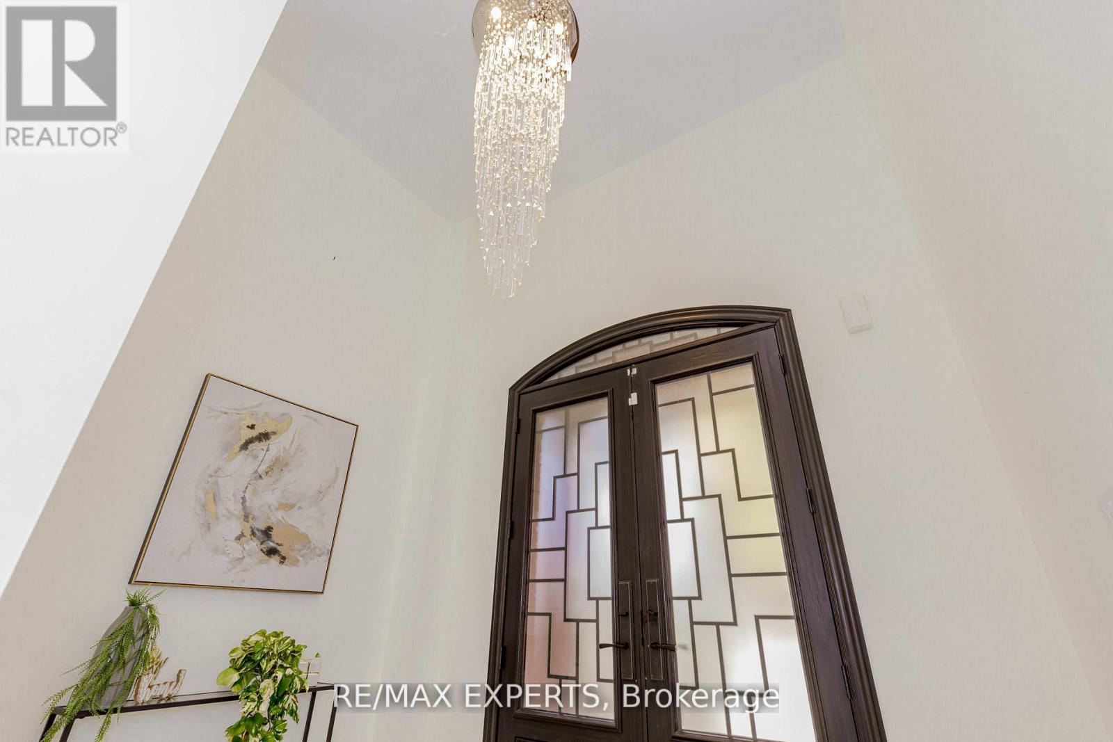 193 Fairlane Crescent, Vaughan, Ontario  L4H 2H1 - Photo 3 - N12570916