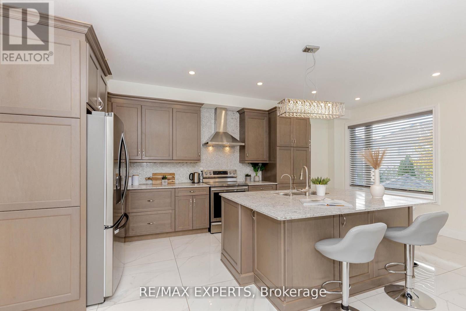 193 Fairlane Crescent, Vaughan, Ontario  L4H 2H1 - Photo 9 - N12570916