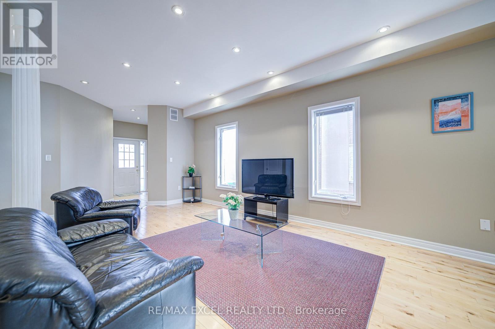 23 Lena Drive, Richmond Hill, Ontario  L4S 2V4 - Photo 10 - N12570956