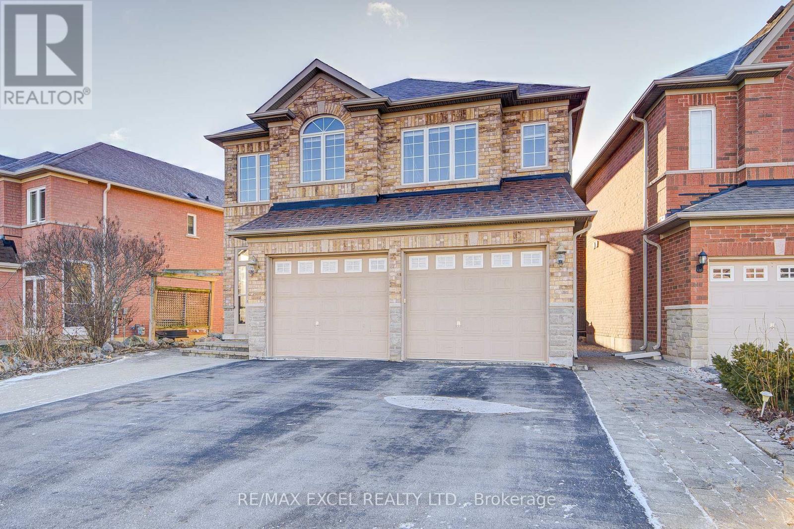 23 Lena Drive, Richmond Hill, Ontario  L4S 2V4 - Photo 4 - N12570956