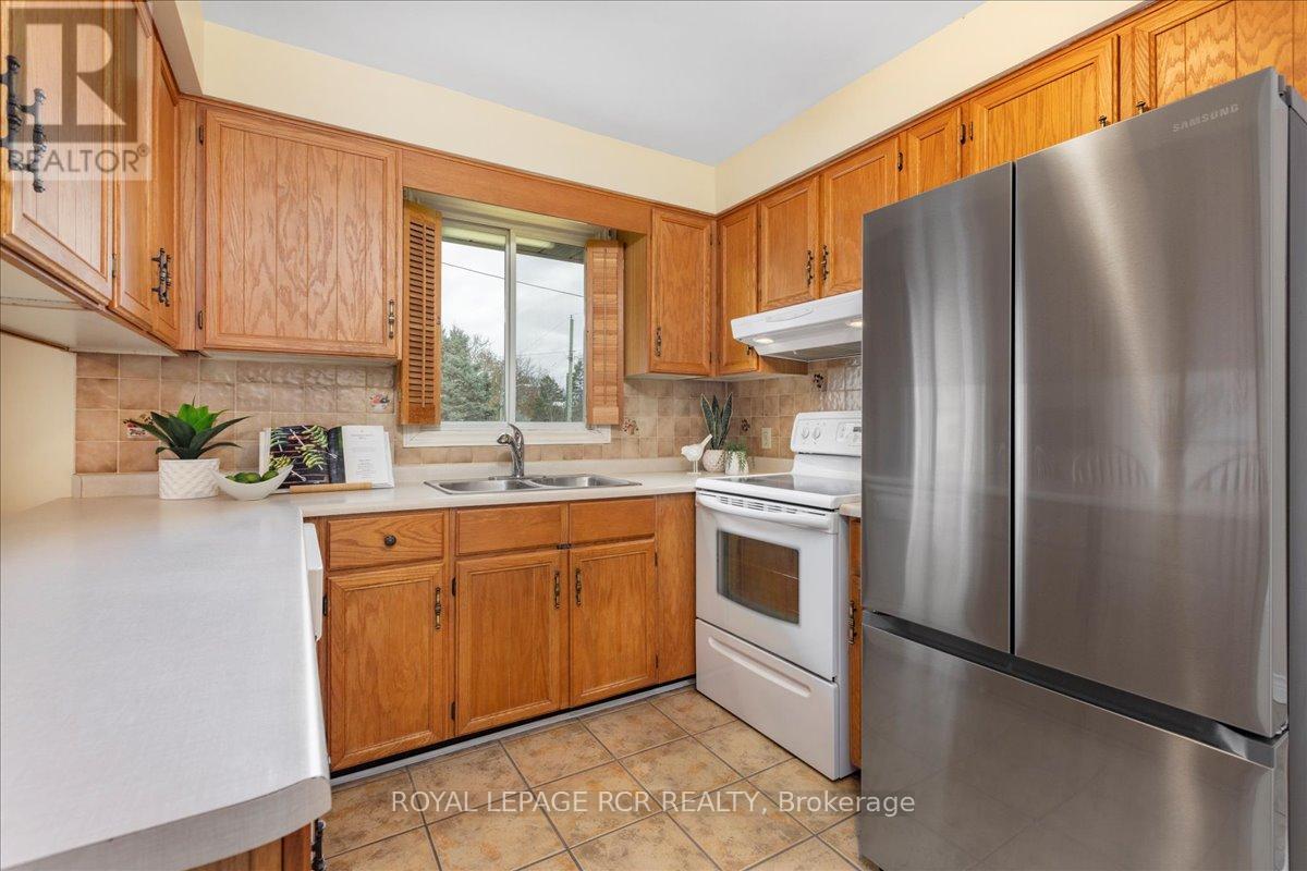 130 Peter Street, East Gwillimbury, Ontario  L9N 1K9 - Photo 11 - N12570960