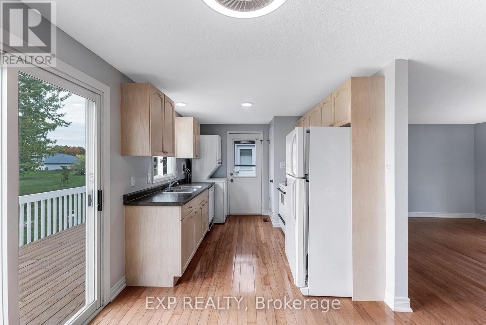 3 Comforts Cove, Innisfil, Ontario  L9S 1S3 - Photo 5 - N12570962