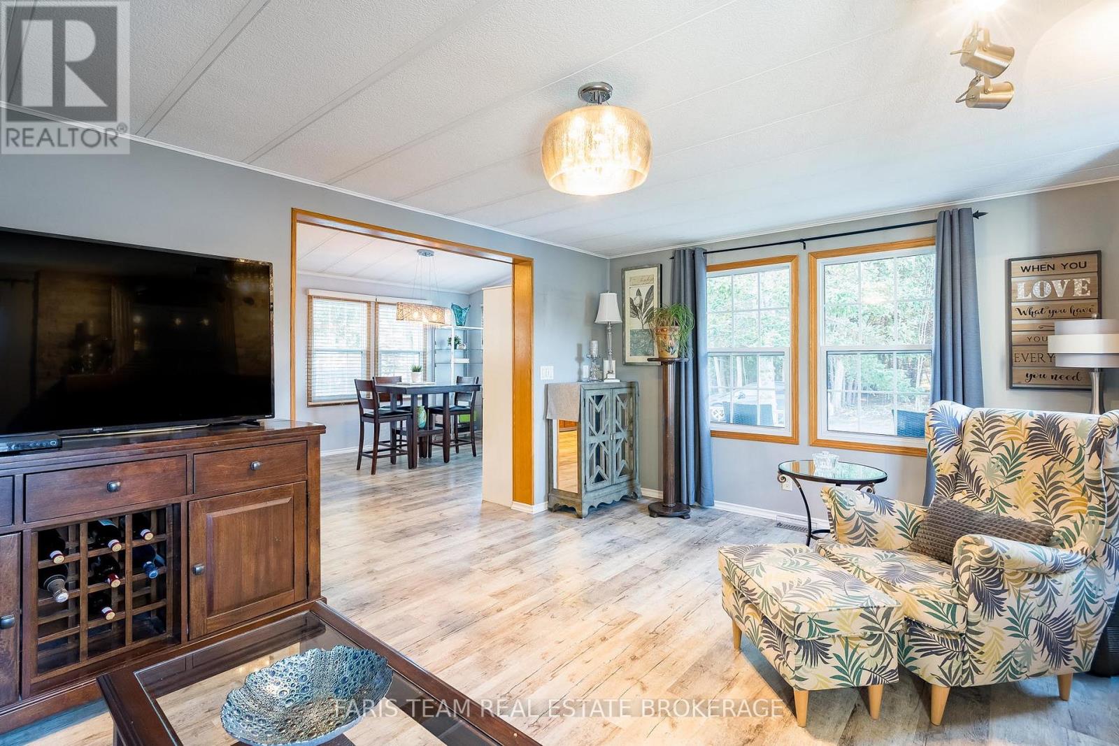 3 St James Place, Wasaga Beach, Ontario  L9Z 3A8 - Photo 13 - S12570918