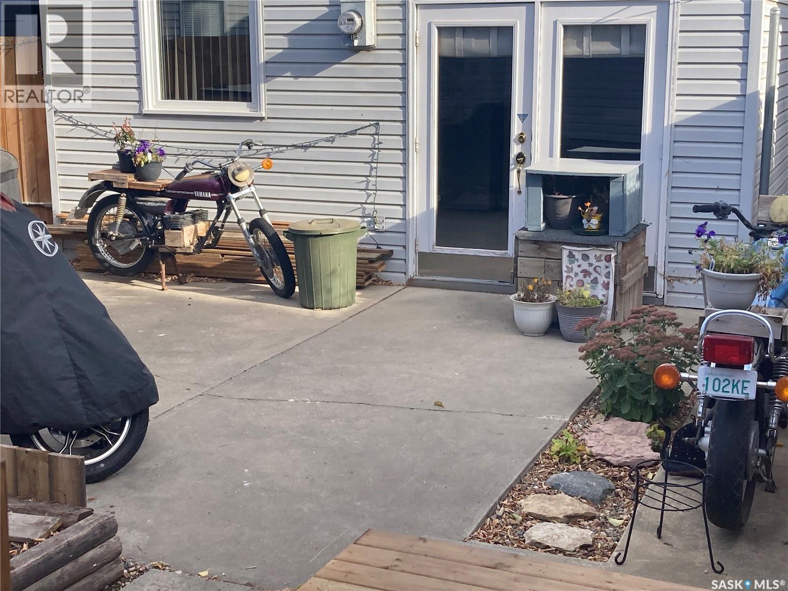 1327 2nd Avenue N, Saskatoon, Saskatchewan  S7K 1Y7 - Photo 10 - SK024572