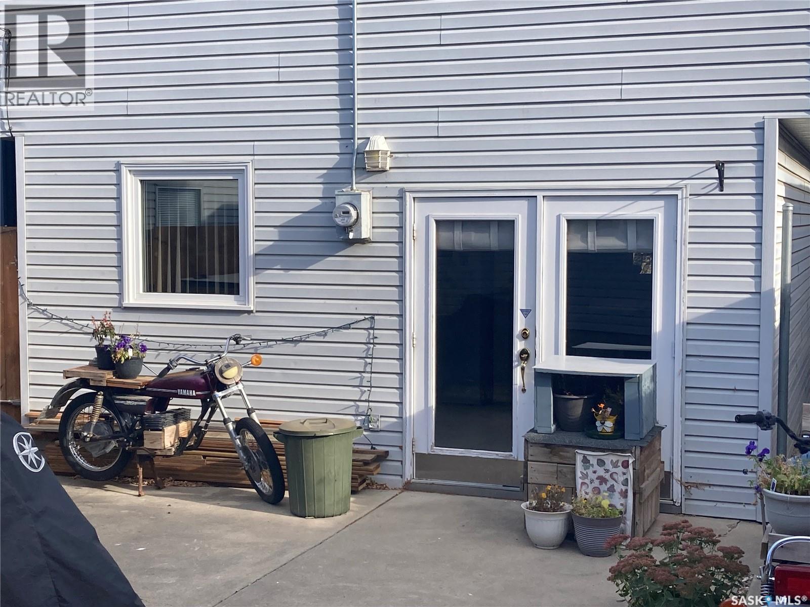 1327 2nd Avenue N, Saskatoon, Saskatchewan  S7K 1Y7 - Photo 4 - SK024572