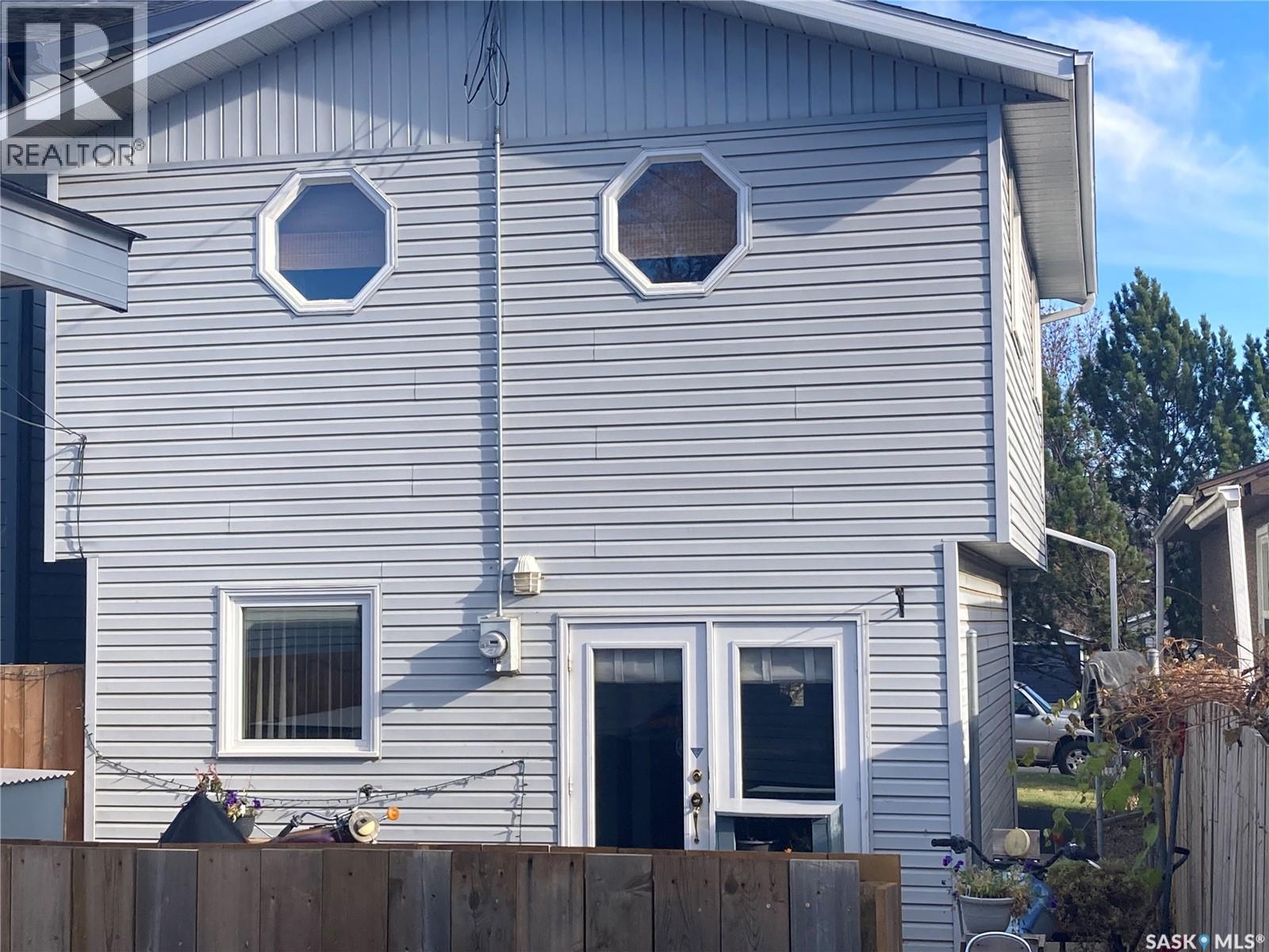 1327 2nd Avenue N, Saskatoon, Saskatchewan  S7K 1Y7 - Photo 5 - SK024572