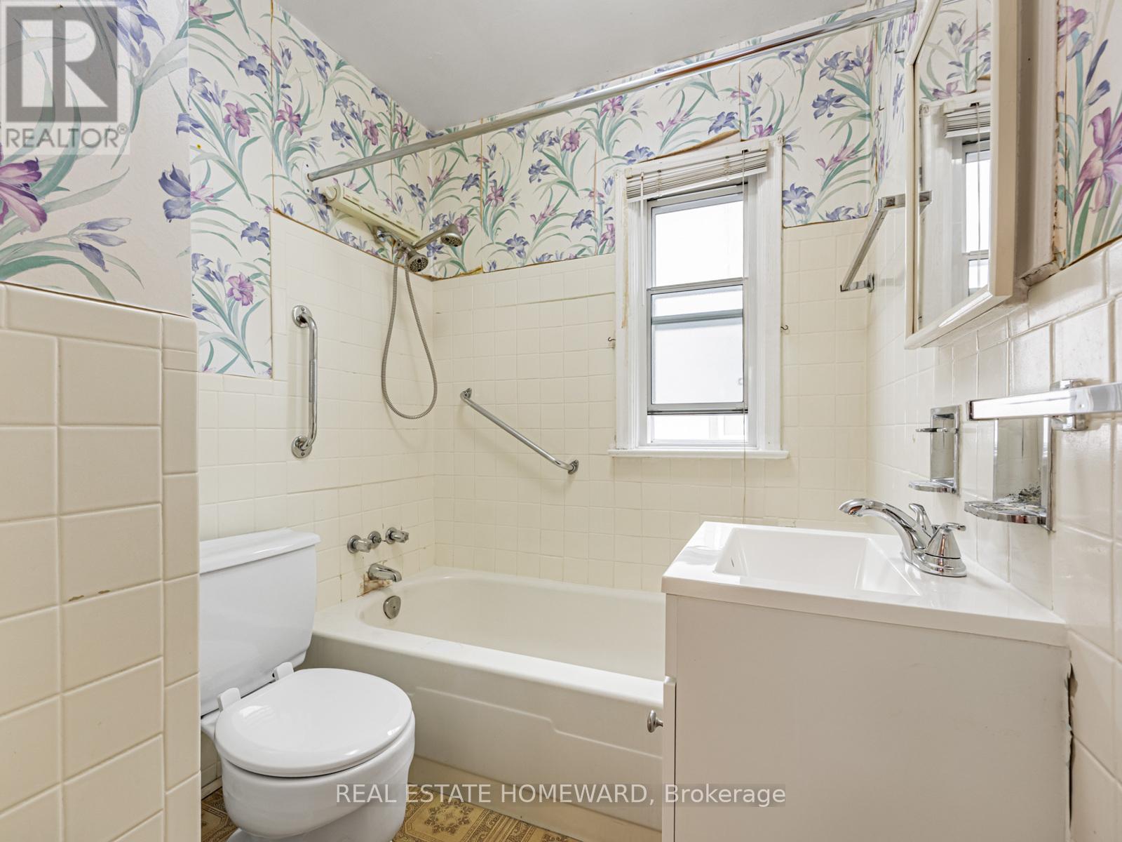 18 Herron Avenue, Toronto, Ontario  M1L 3V7 - Photo 18 - E12570742