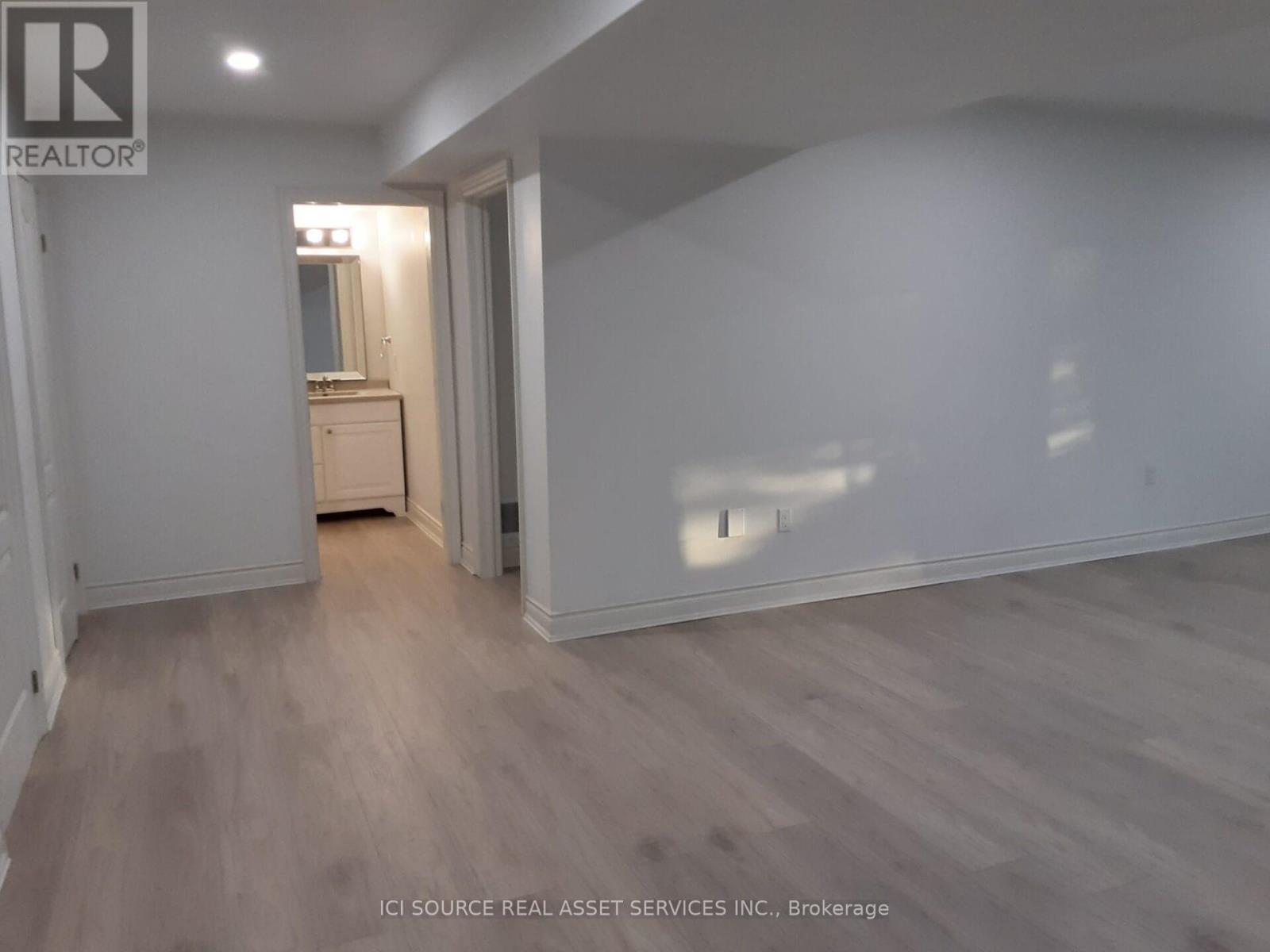 72 Tuscany Grande, New Tecumseth, Ontario  L9R 0E2 - Photo 28 - N12439208