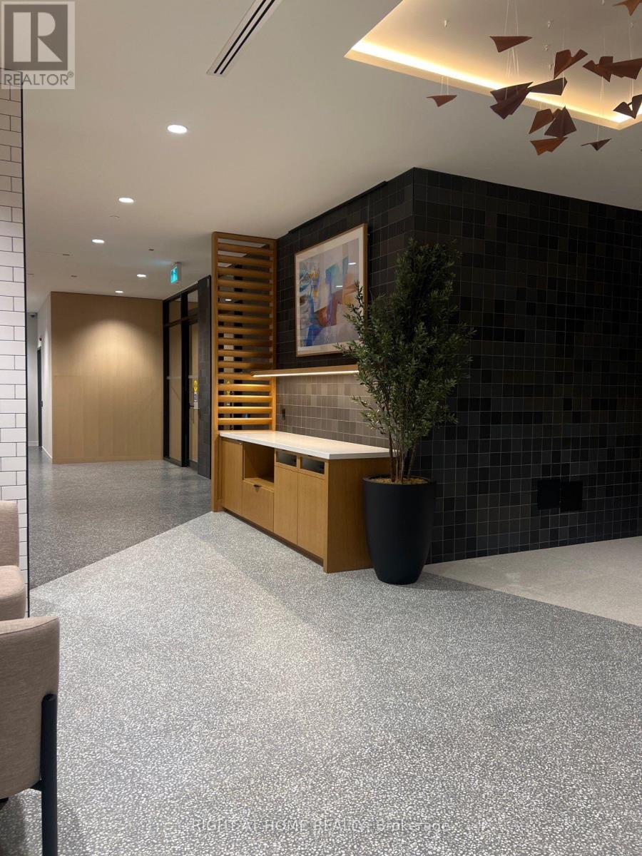 2706 - 2495 Eglinton Avenue W, Mississauga, Ontario  L5M 2V8 - Photo 13 - W12570876