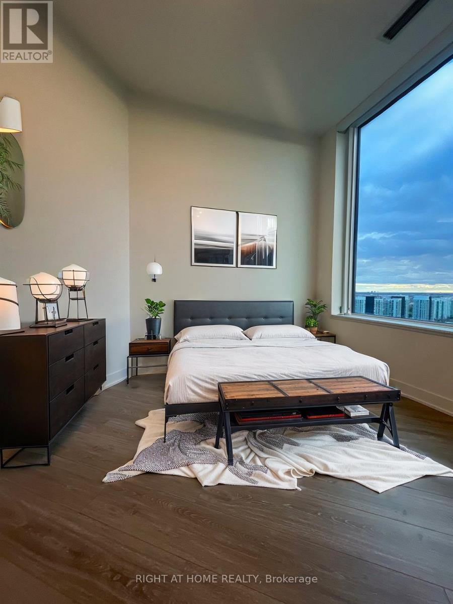 2706 - 2495 Eglinton Avenue W, Mississauga, Ontario  L5M 2V8 - Photo 6 - W12570876