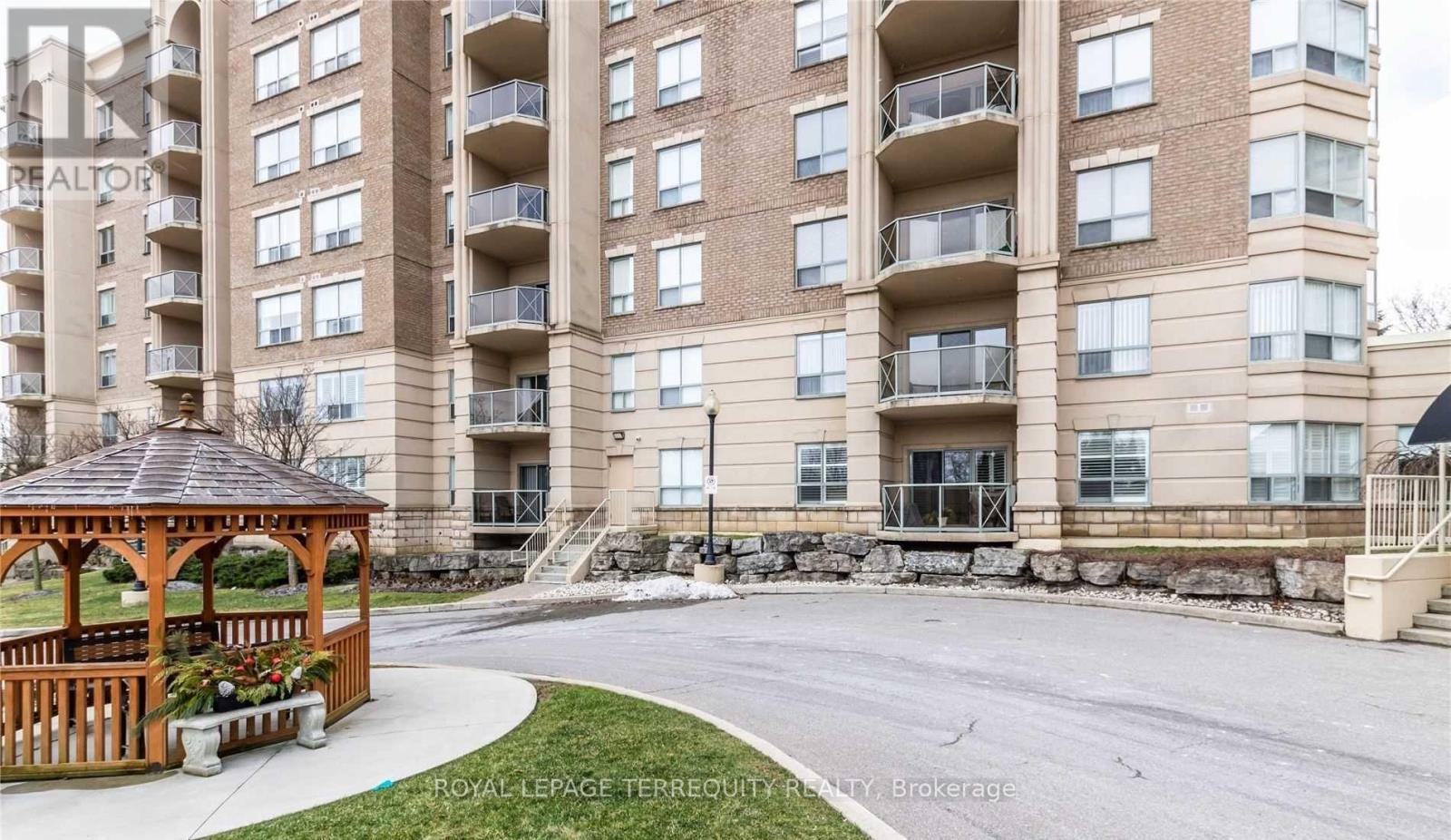 212 - 2085 Amherst Heights Drive, Burlington, Ontario  L7P 5C2 - Photo 4 - W12570884