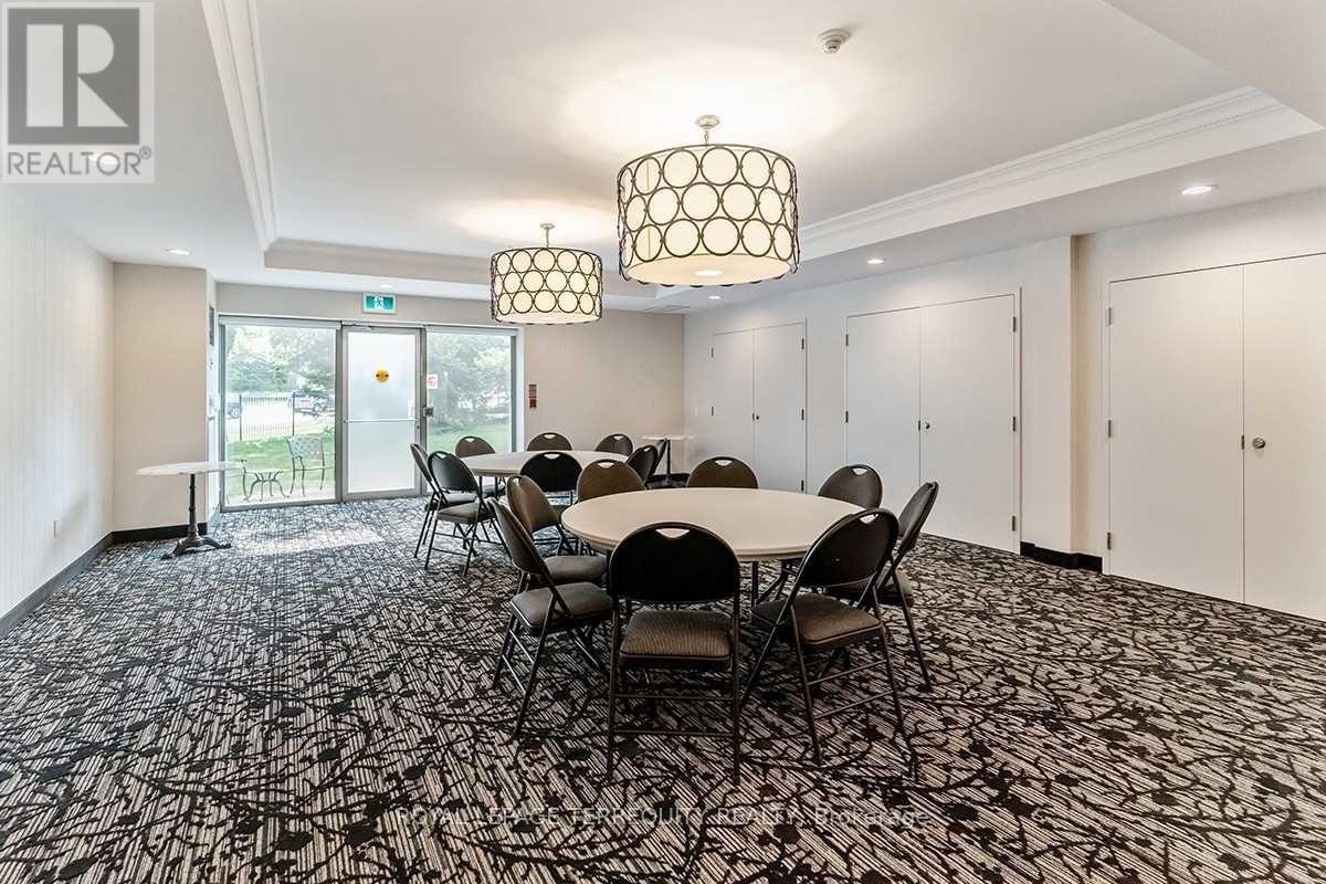 212 - 2085 Amherst Heights Drive, Burlington, Ontario  L7P 5C2 - Photo 9 - W12570884