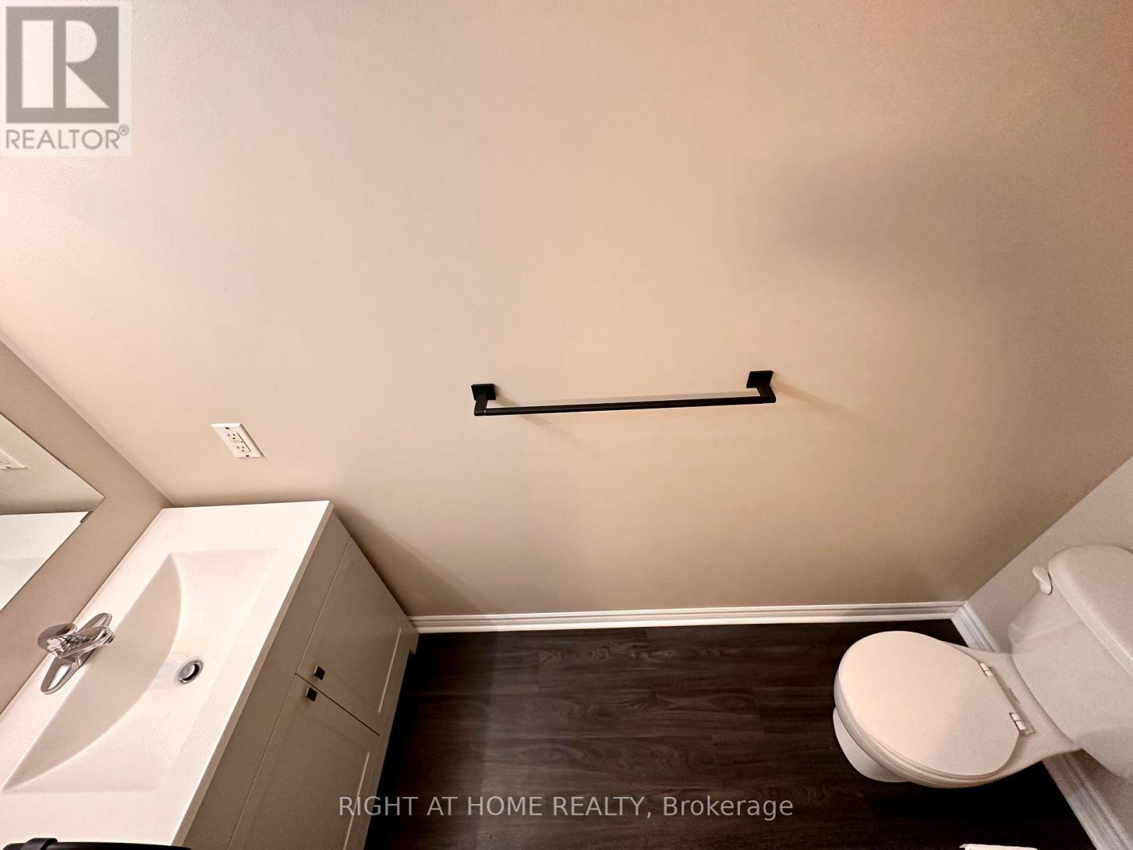 4975 Southampton Drive, Mississauga, Ontario  L5M 8E3 - Photo 15 - W12570886