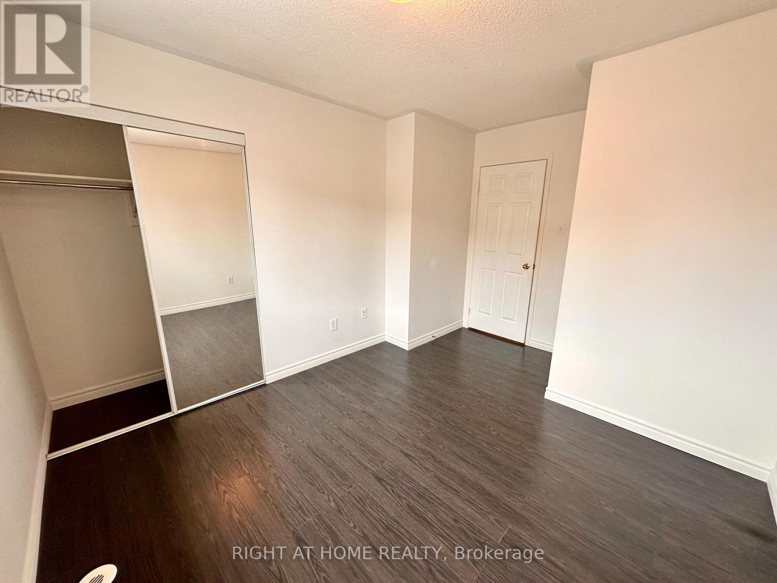 4975 Southampton Drive, Mississauga, Ontario  L5M 8E3 - Photo 27 - W12570886