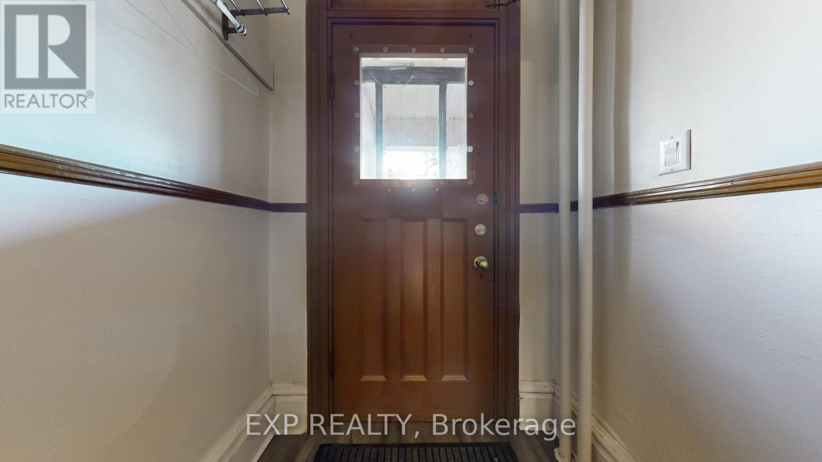 68 O'hara Avenue, Toronto, Ontario  M6K 2R2 - Photo 12 - W12570900