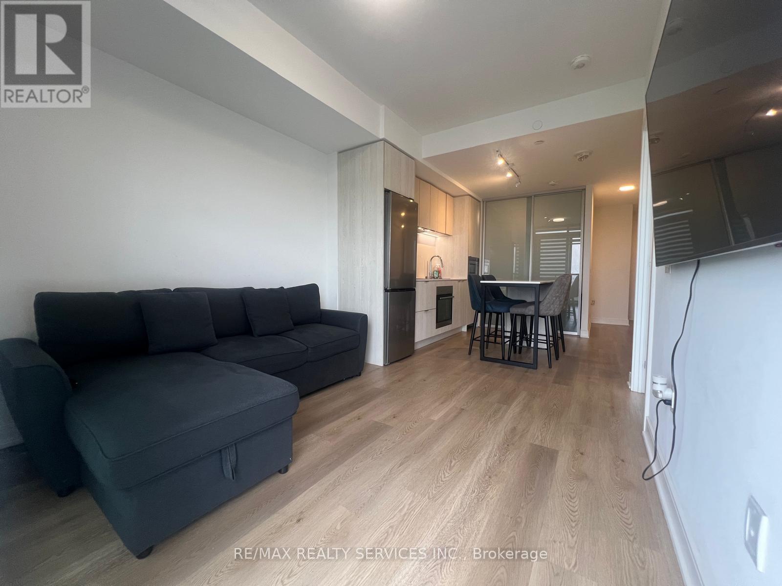 1613 - 86 Dundas Street E, Mississauga, Ontario  L5A 0B1 - Photo 13 - W12570906
